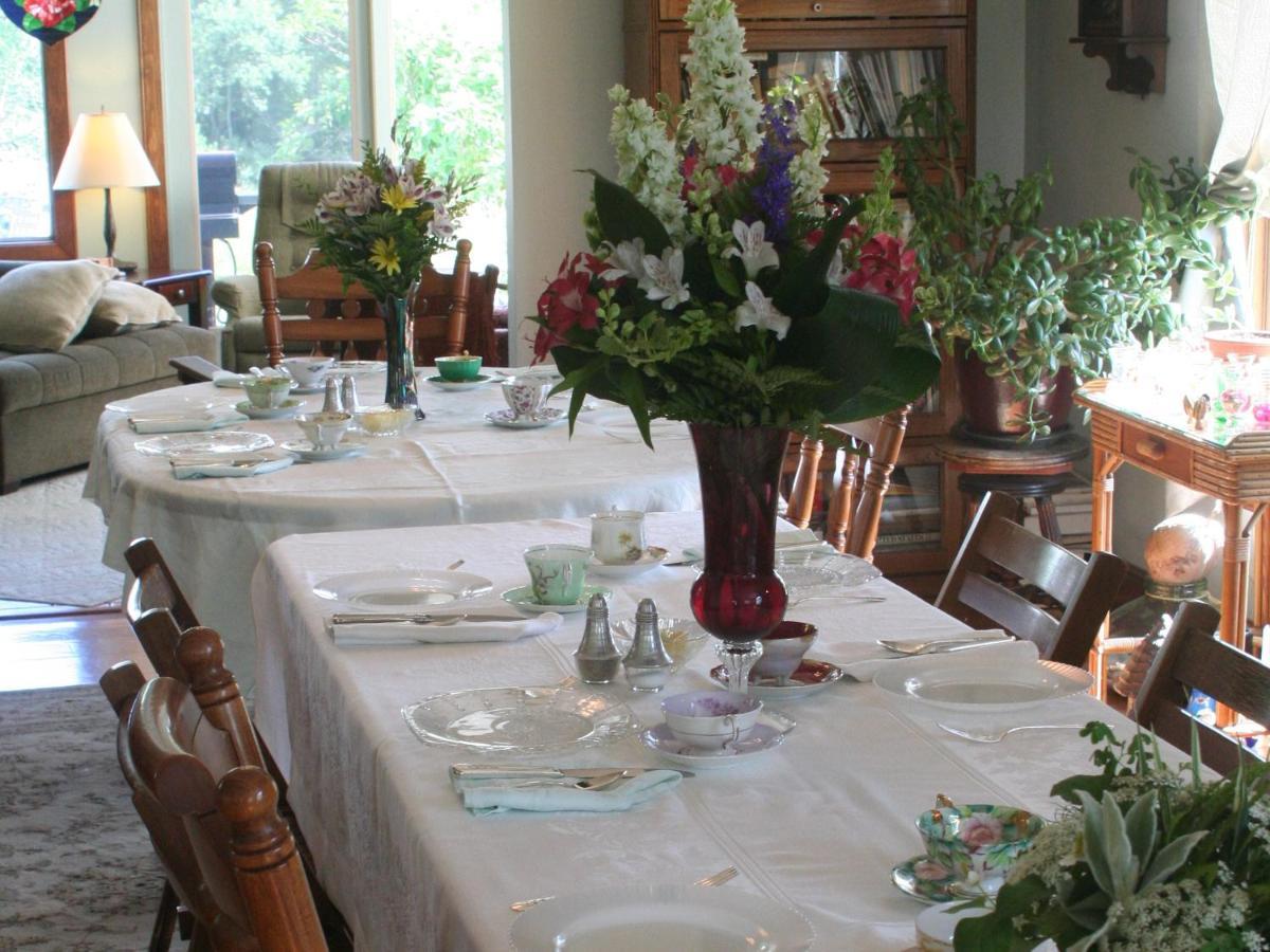 Sweetfern Inn (Adults Only) Clare Esterno foto