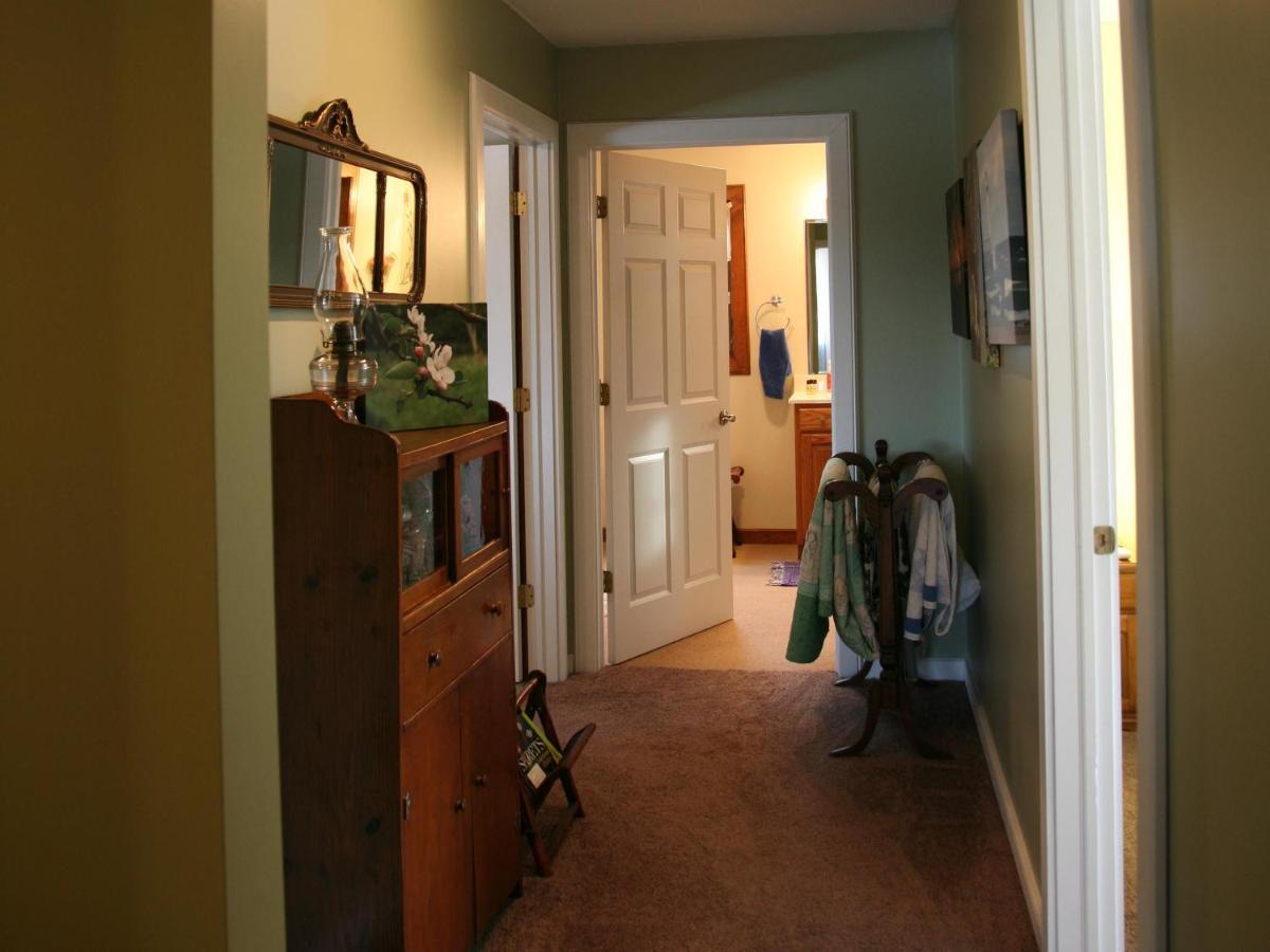 Sweetfern Inn (Adults Only) Clare Esterno foto