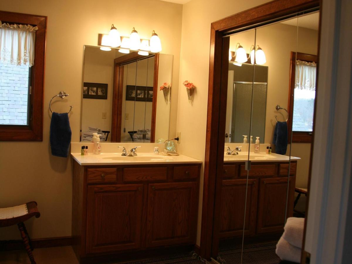 Sweetfern Inn (Adults Only) Clare Esterno foto